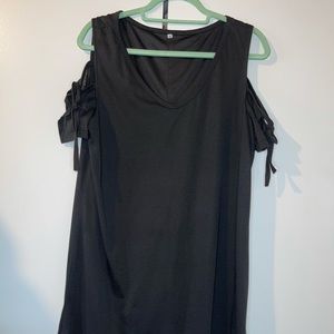 🌞 Size XL, Black Dress with tied sleeves